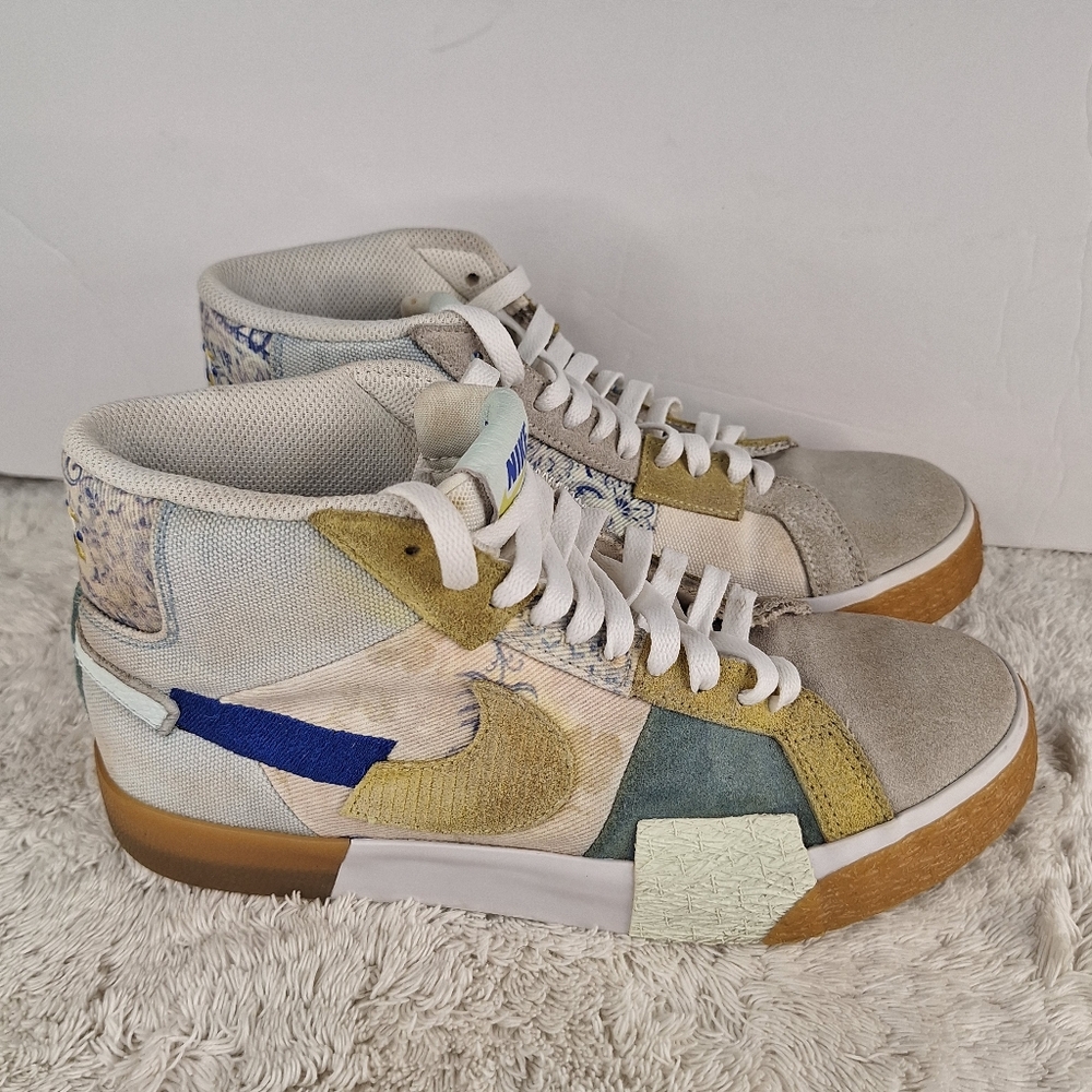 Nike Multi Pattern Shoes - Picture 6 of 8